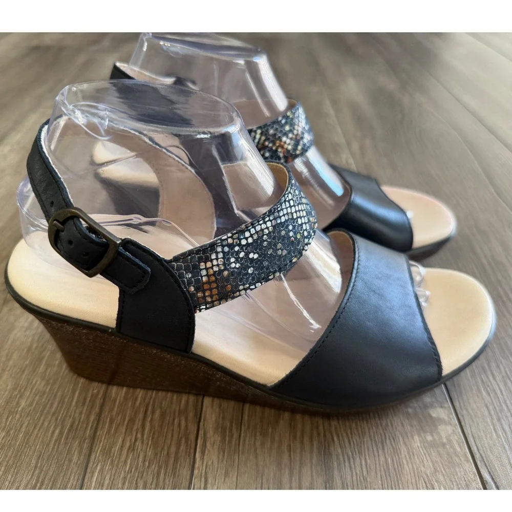 SAS Womens 9 M Navy Blue Leather Wedge Sandals Snakeskin Strap
